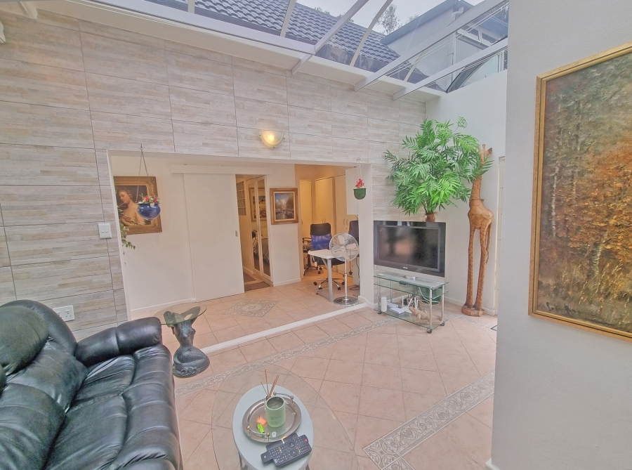 To Let 1 Bedroom Property for Rent in Hout Bay Western Cape